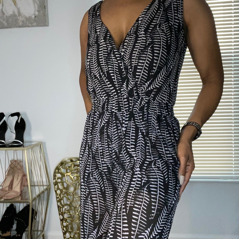 Black/White Leaf Design Jumpsuit
